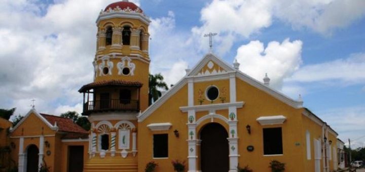 サンタ・クルス・デ・モンポスの歴史地区